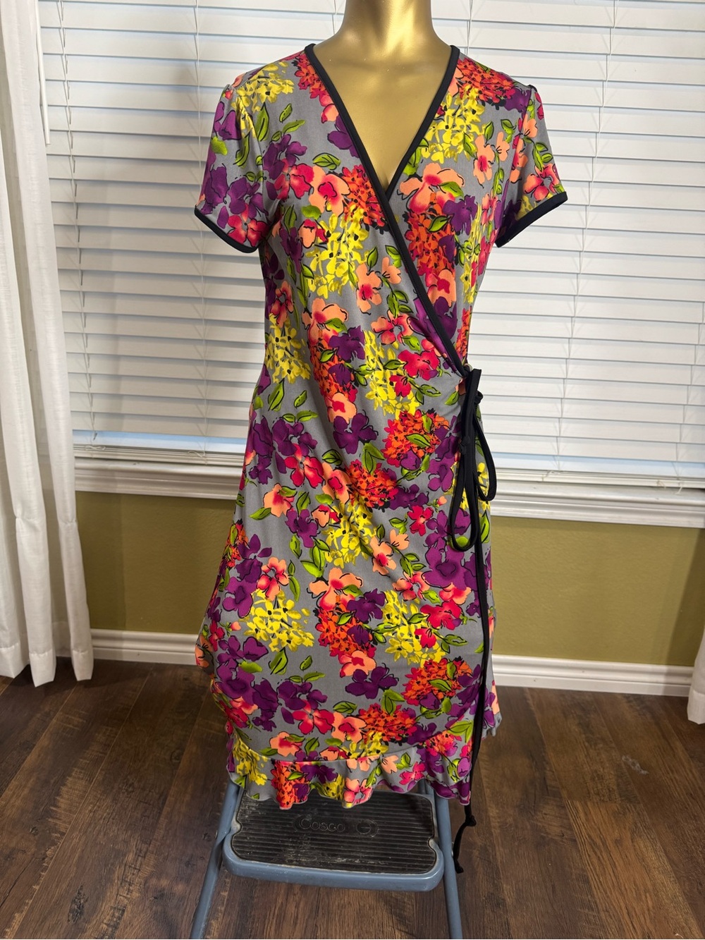 Apt. 9 Gray Floral Wrap Dress with Black Trim